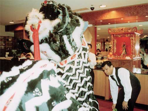 Lion dance in the 00s